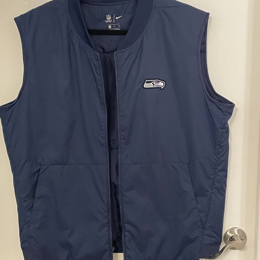 Nike nylon Seahawks vest!
